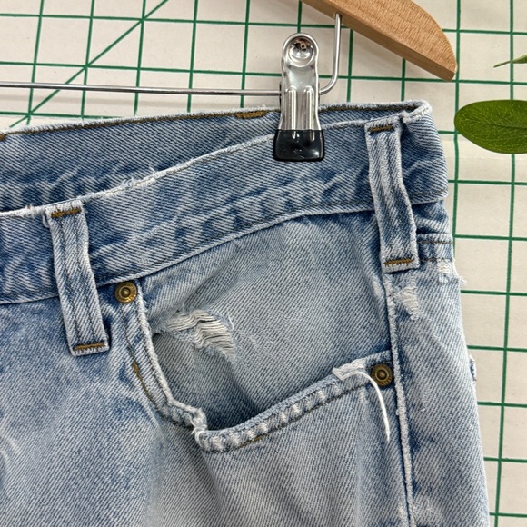 Carhartt Traditional Fit Distressed Light Wash Jeans 36x32 - Picture 5 of 15